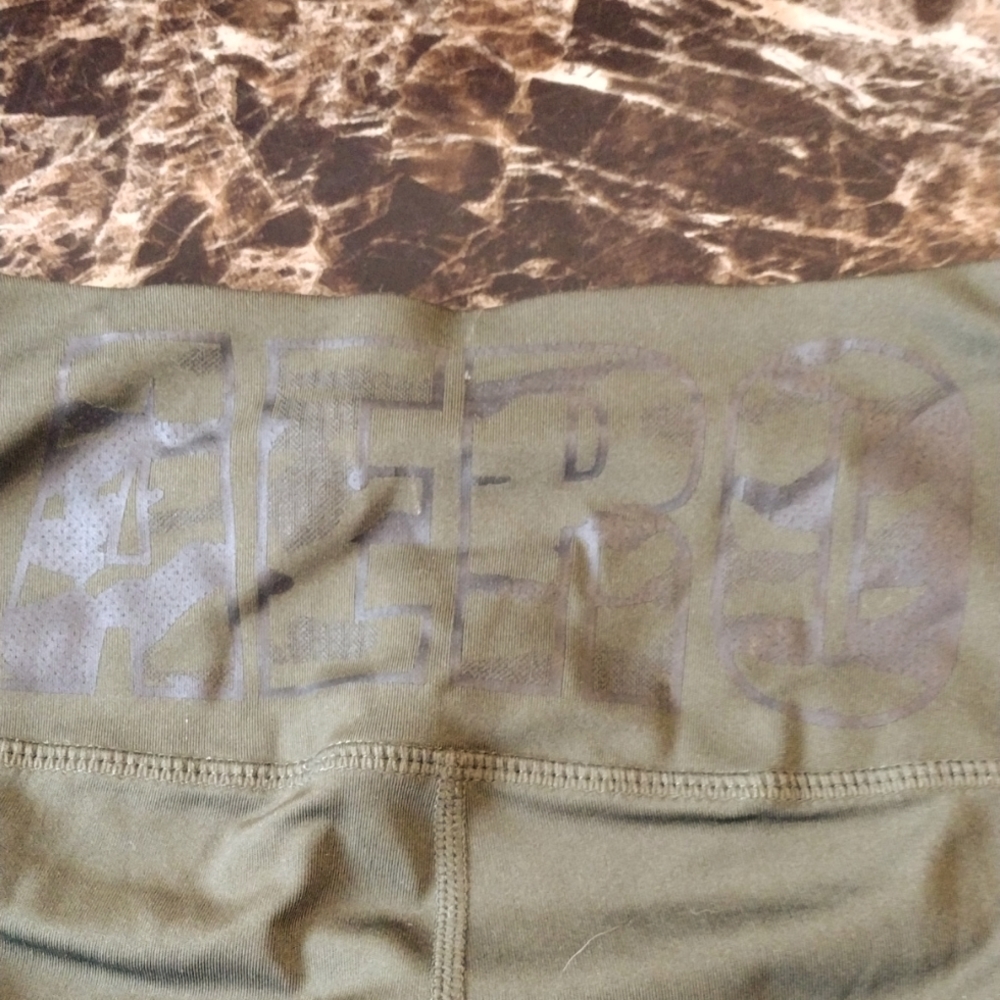 Aero camo print leggings